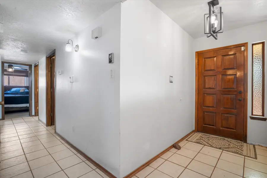 6219 Flor Del Sol Place Nw, Albuquerque, NM 87120 - Image #2