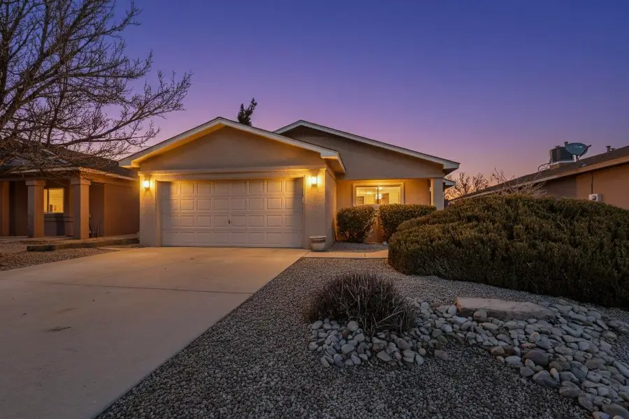 705 Santa Fe Meadows Drive Ne, Rio Rancho, NM 87144 - Image #2