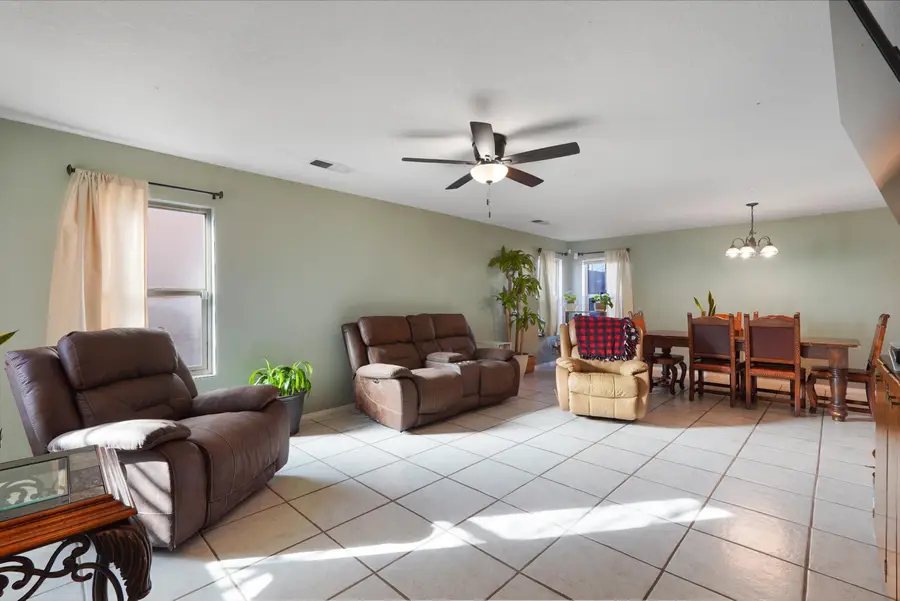 431 Barberry Street Sw, Albuquerque, NM 87121 - Image #2
