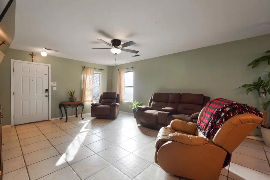 431 Barberry Street Sw, Albuquerque, NM 87121 - Image #3