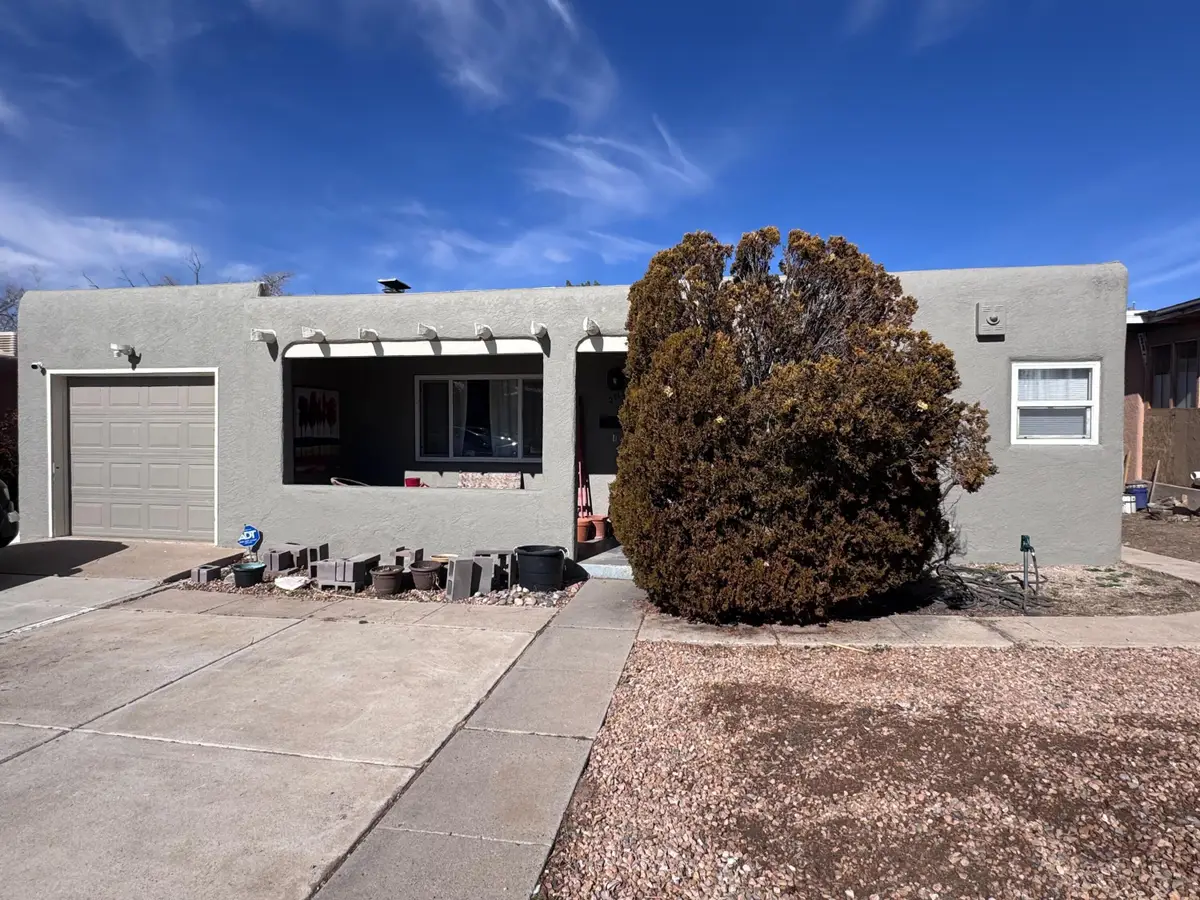 2715 Kathryn Avenue Se, Albuquerque, NM 87106 - Image #1