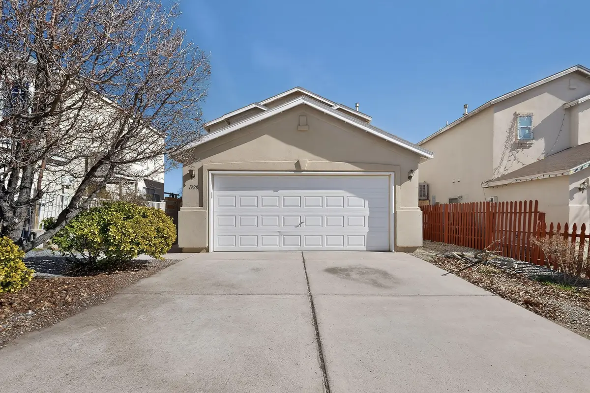 1328 Ojo Sarco Street Sw, Albuquerque, NM 87121 - Image #1