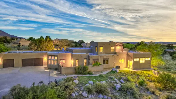 412 Live Oak Loop Ne, Albuquerque, NM 87122