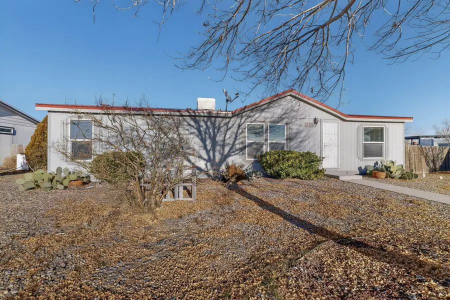 804 Calle De Los Tulipanes, Belen, NM 87002 - Image #3