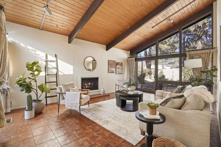 3303 La Sala Del Este Ne, Albuquerque, NM 87111 - Image #2