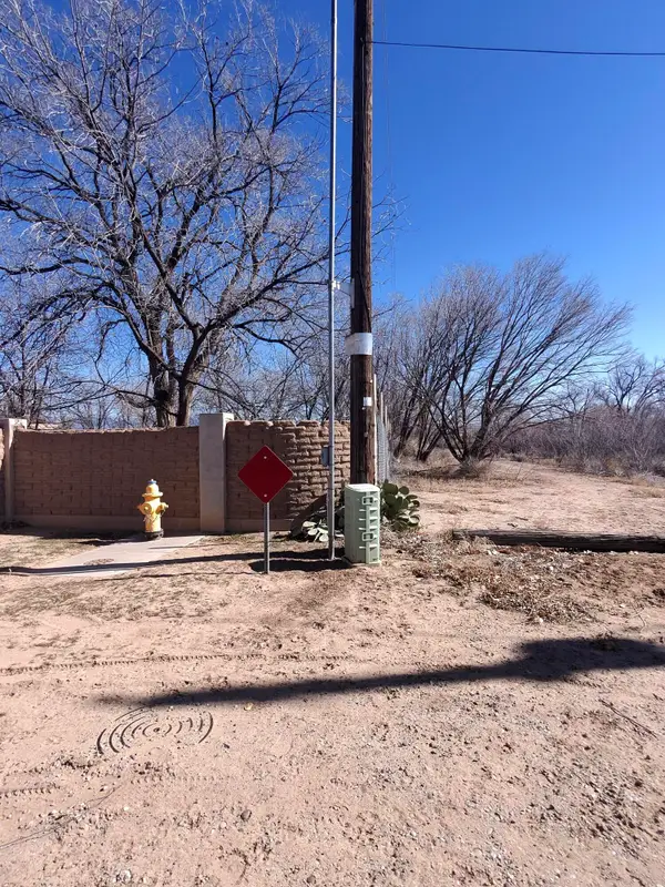 2208 Kelly Road Sw, Albuquerque, NM 87105