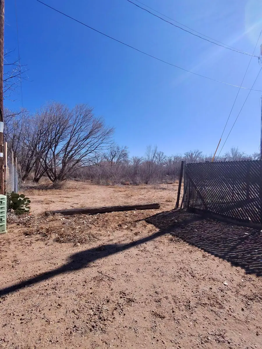 2208 Kelly Road Sw, Albuquerque, NM 87105 - Image #2