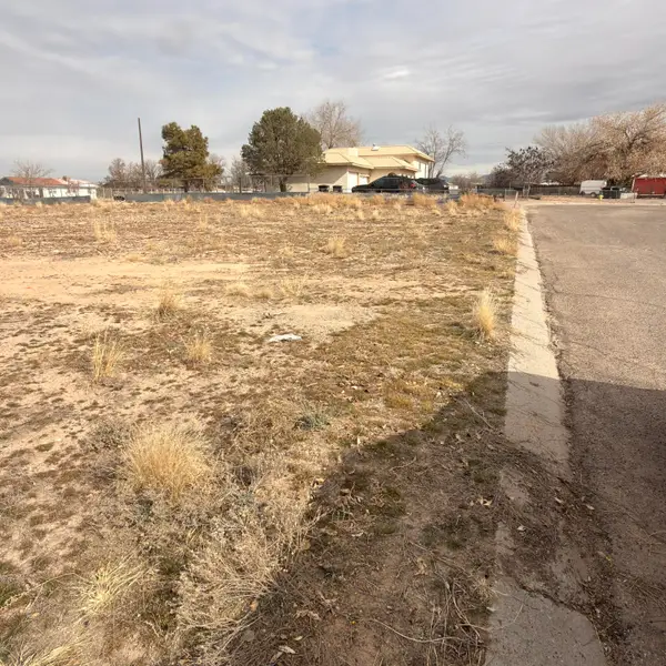 328 Clara Lane, Rio Communities, NM 87002