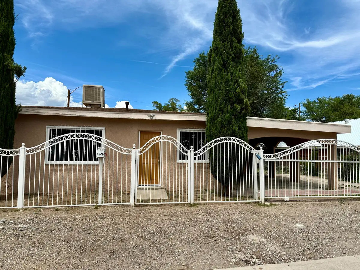 1427 Vito Romero Road Sw, Albuquerque, NM 87105 - Image #1