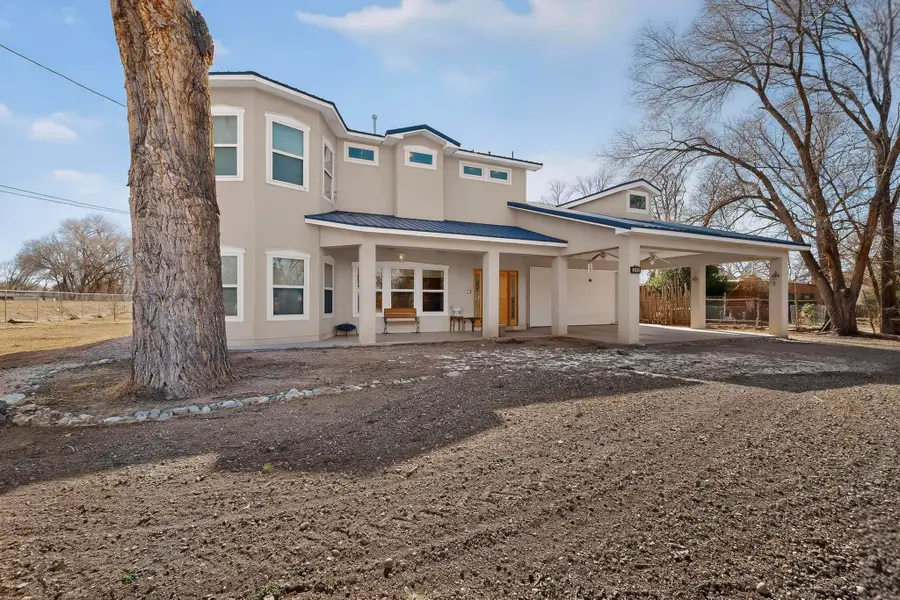 2402 Lakeview Road Sw, Albuquerque, NM 87105 - Image #2