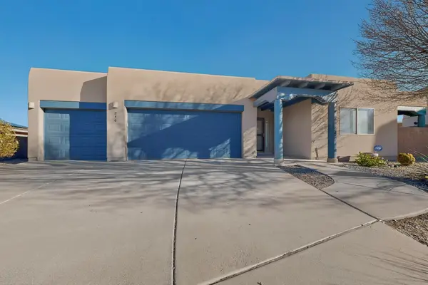 746 Loma Pinon Loop Ne, Rio Rancho, NM 87144