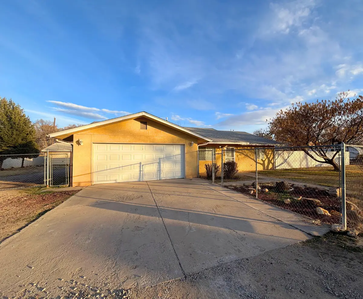 2528 La Vega Drive Sw, Albuquerque, NM 87105 - Image #1