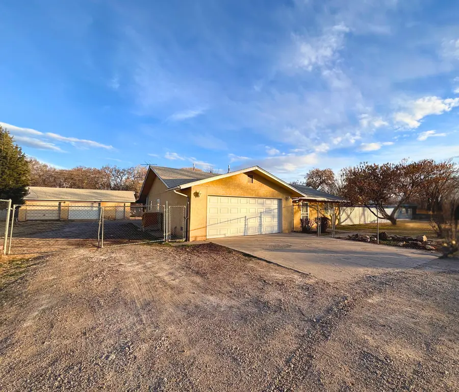 2528 La Vega Drive Sw, Albuquerque, NM 87105 - Image #3