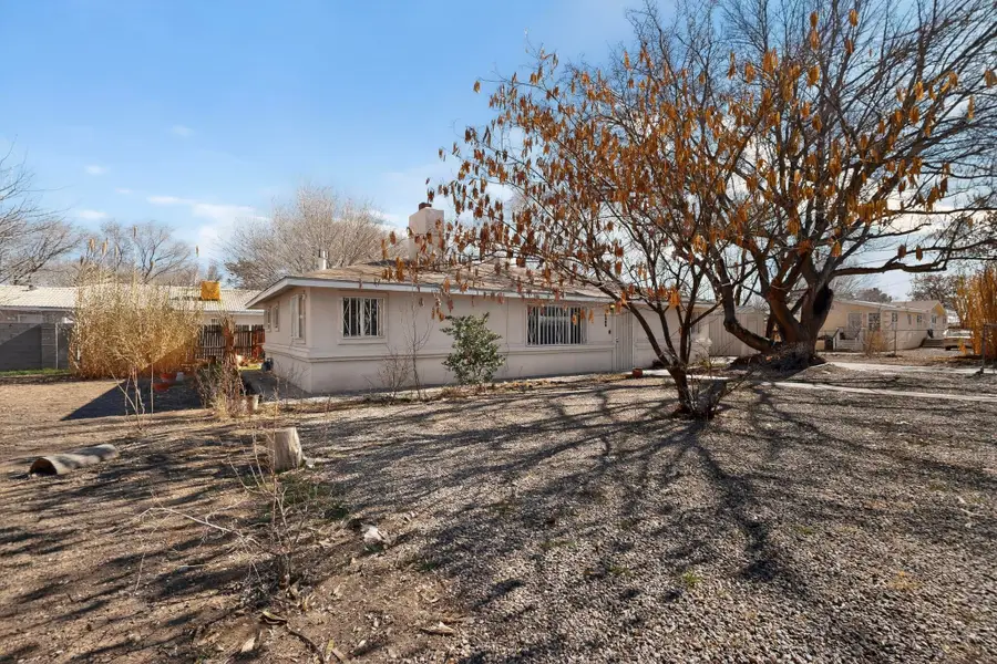 3610 El Porvenir Circle Sw, Albuquerque, NM 87105 - #2