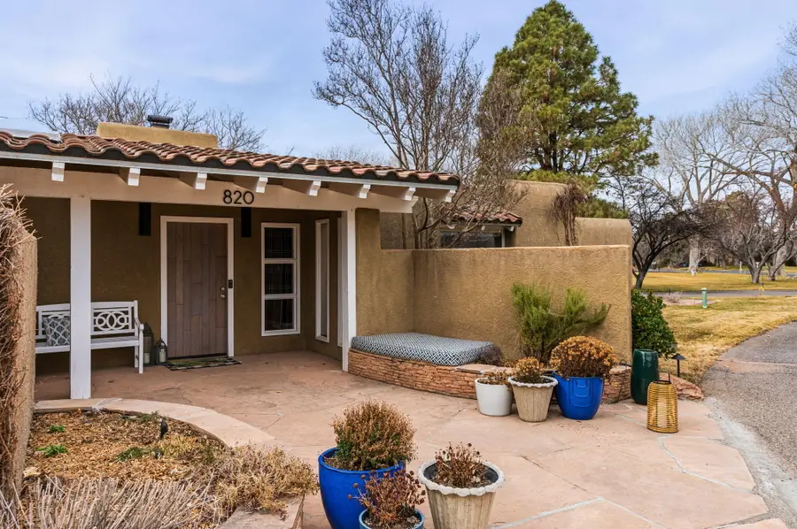 820 Salamanca Street Nw, Los Ranchos De Albuquerque, NM 87107 - #2