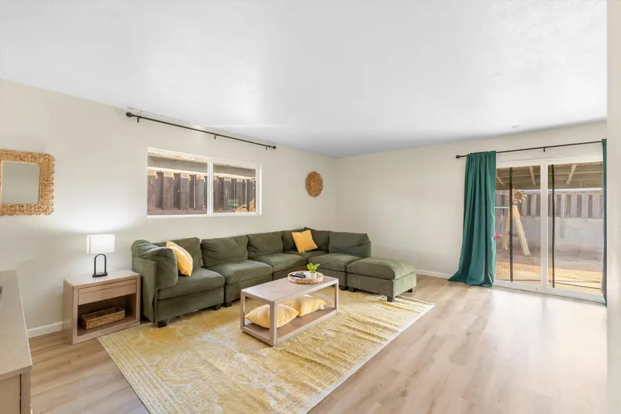 4508 Douglas Macarthur Road Ne, Albuquerque, NM 87110 - #3