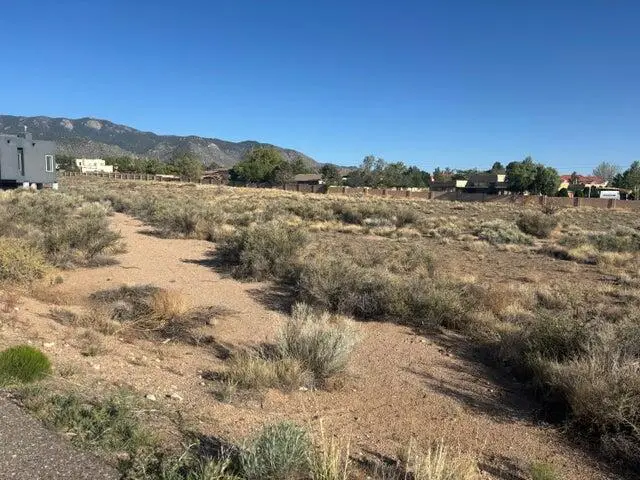 Del Rey Avenue Ne, Albuquerque, NM 87122 - #3