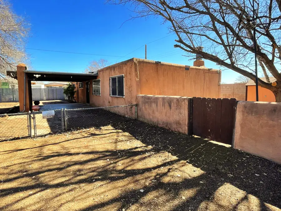 1900 Shari Vista Road Sw, Albuquerque, NM 87105 - #3
