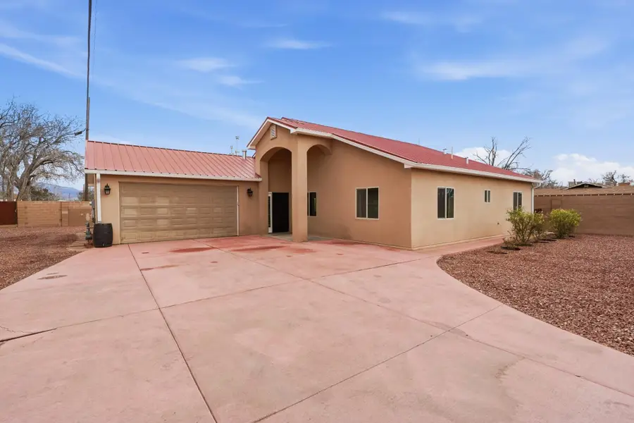 4624 8th Street Nw, Albuquerque, NM 87107 - #2