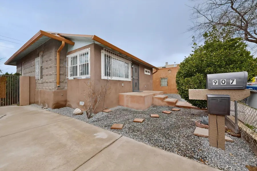 907 Edith Boulevard Se, Albuquerque, NM 87102 - #3