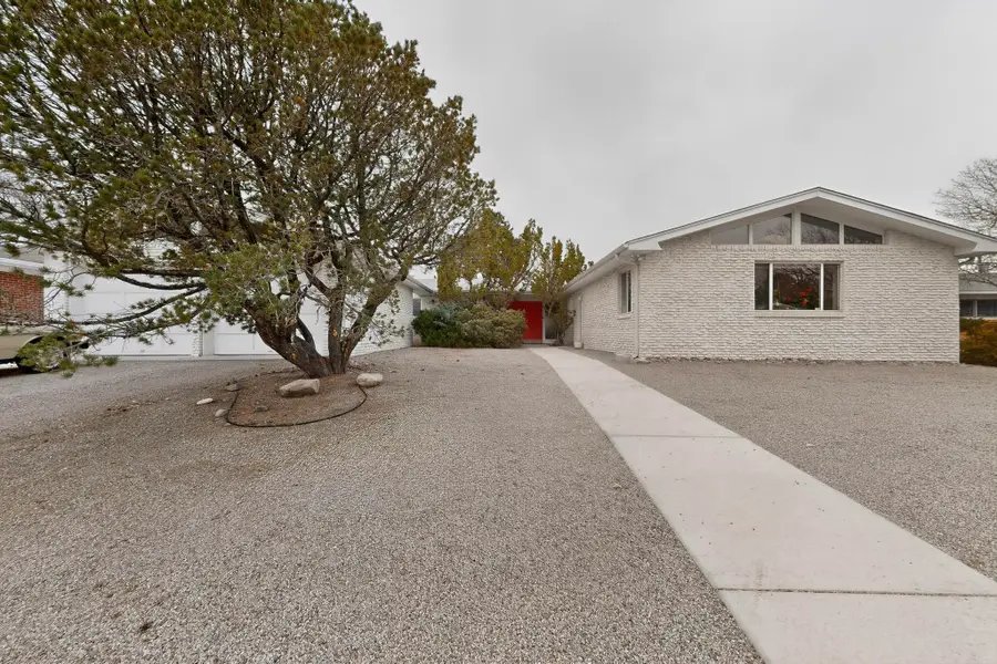 2407 Ada Place Ne, Albuquerque, NM 87106 - #2