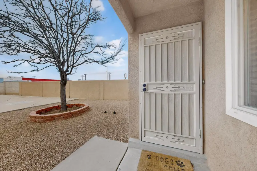 329 Shannon Place Nw, Albuquerque, NM 87107 - #3