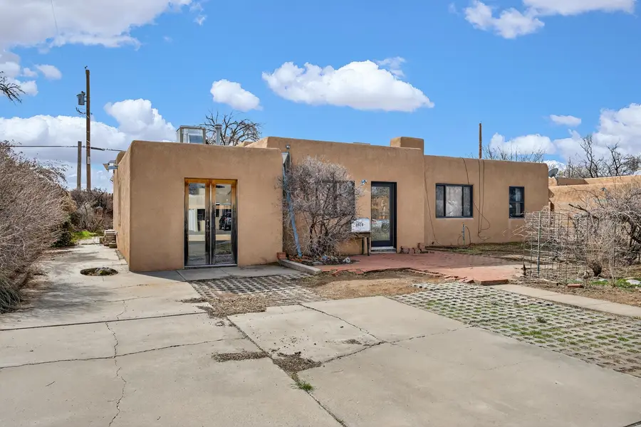 3028 Frontier Avenue Ne, Albuquerque, NM 87106 - #3