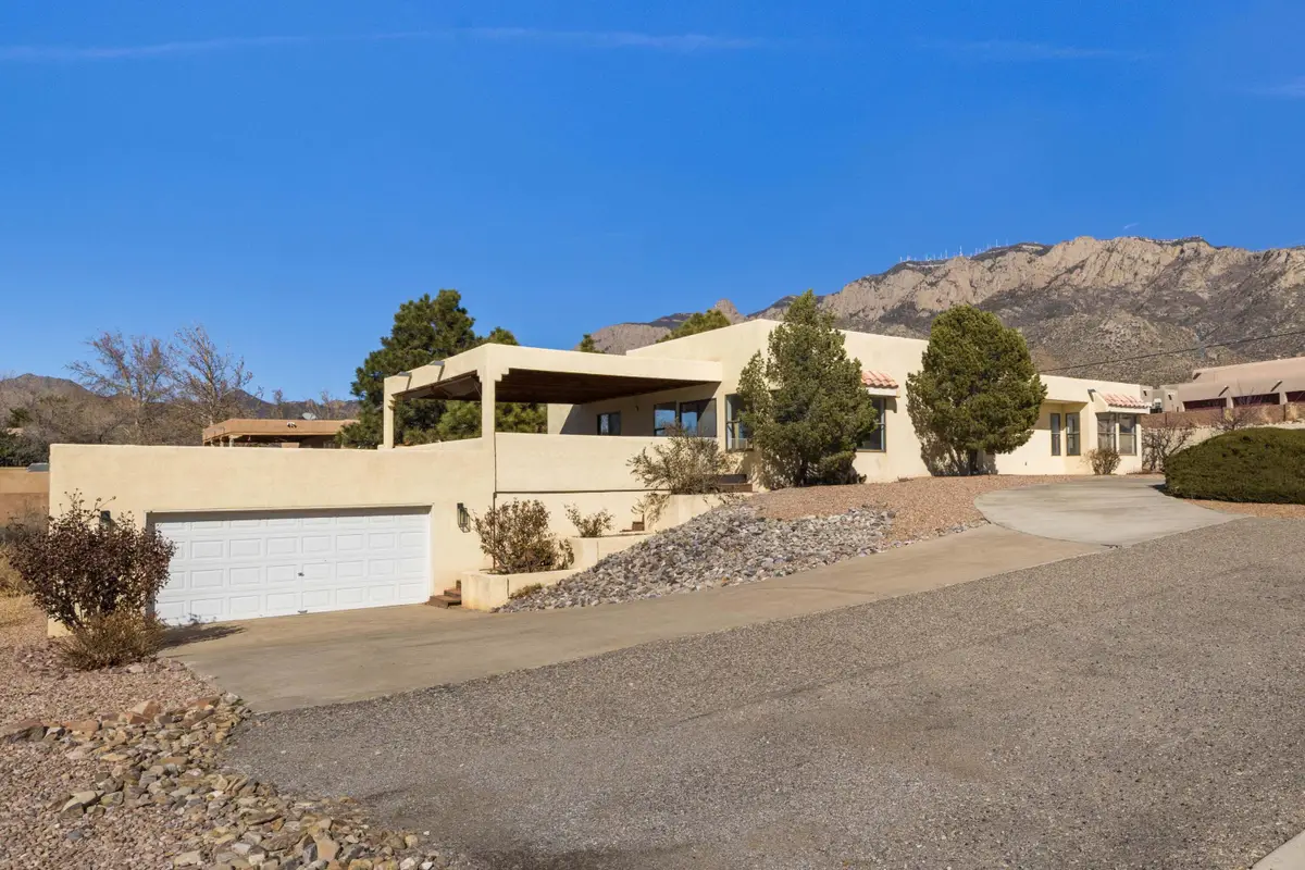 12505 Wilshire Avenue Ne, Albuquerque, NM 87122 - #1