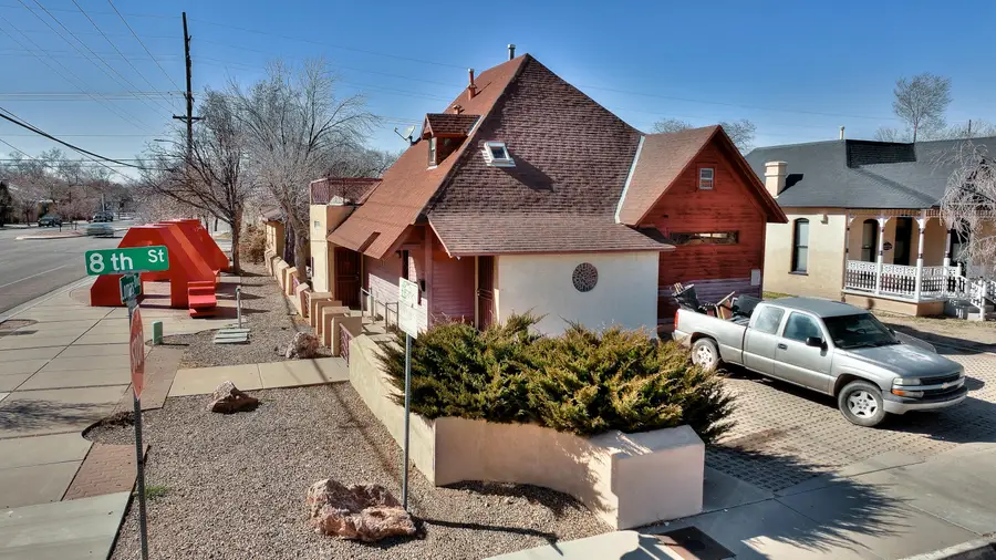 807 8th Street Nw, Albuquerque, NM 87102 - #2