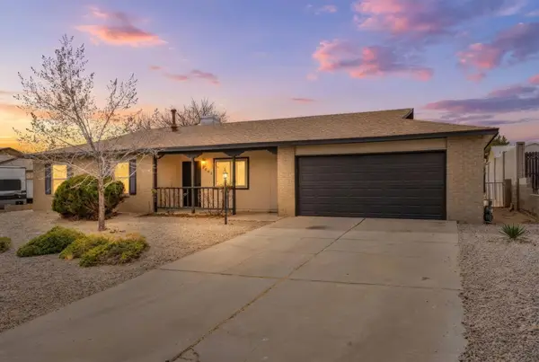 2450 Green Lake Road Ne, Rio Rancho, NM 87124