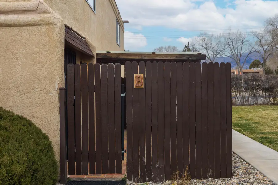 8452 Spain Road Ne #APT B, Albuquerque, NM 87111 - #3