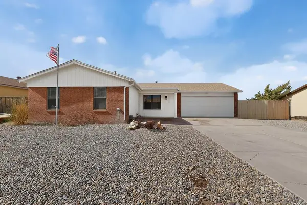 8228 Otero Avenue Ne, Albuquerque, NM 87109