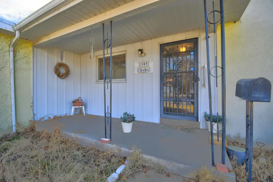 1305 Chama Street Ne, Albuquerque, NM 87110 - #2