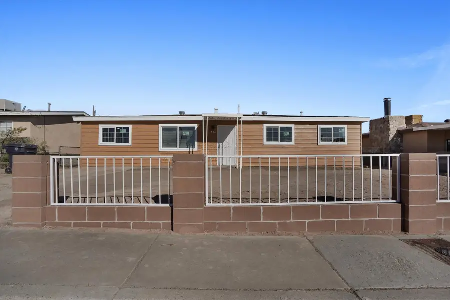 424 Airport Drive Sw, Albuquerque, NM 87121 - #2