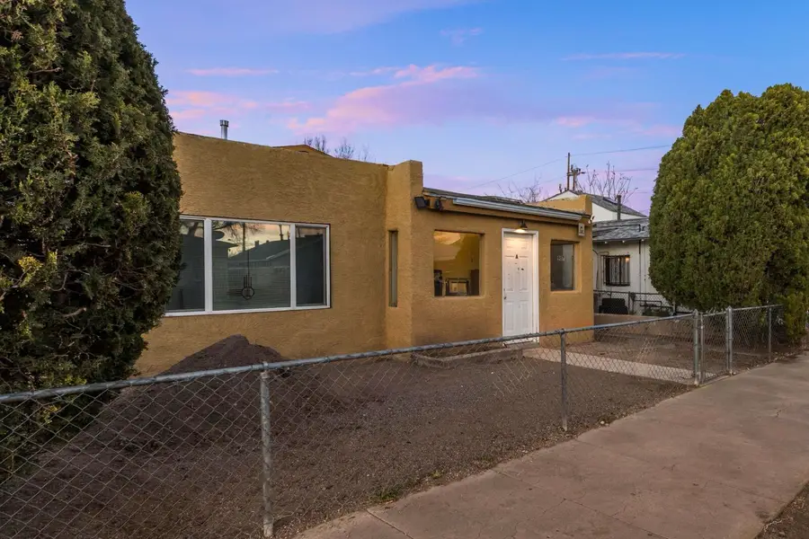 907 Coal Avenue Sw, Albuquerque, NM 87102 - #2