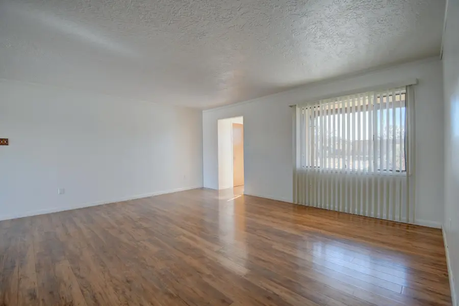 3947 Donald Road Sw, Albuquerque, NM 87105 - #2