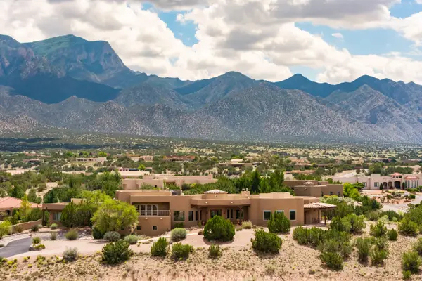 1 Dream Catcher Trail, Placitas, NM 87043