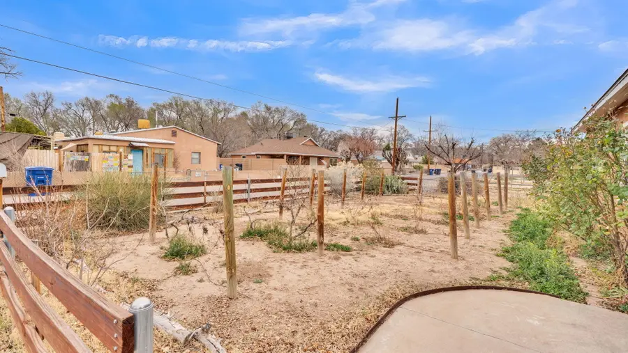 1046 Mcmullen Drive Nw, Albuquerque, NM 87107 - #3