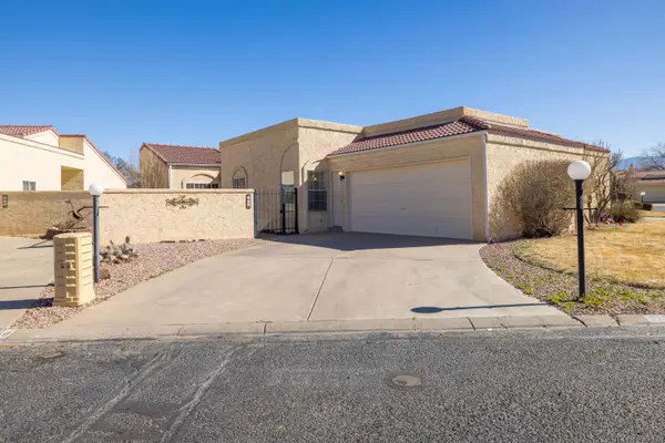 570 Eastlake Drive Se, Rio Rancho, NM 87124