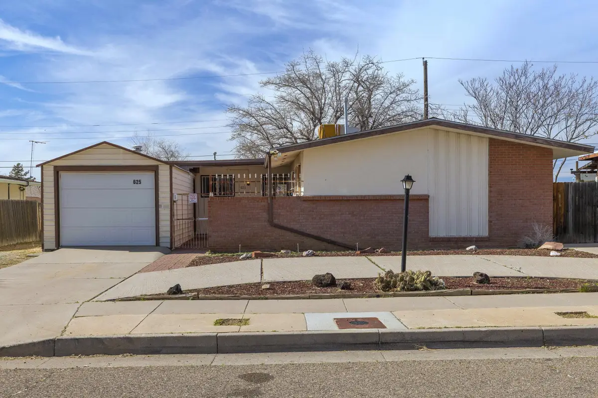 625 Grace Street Ne, Albuquerque, NM 87123 - #1