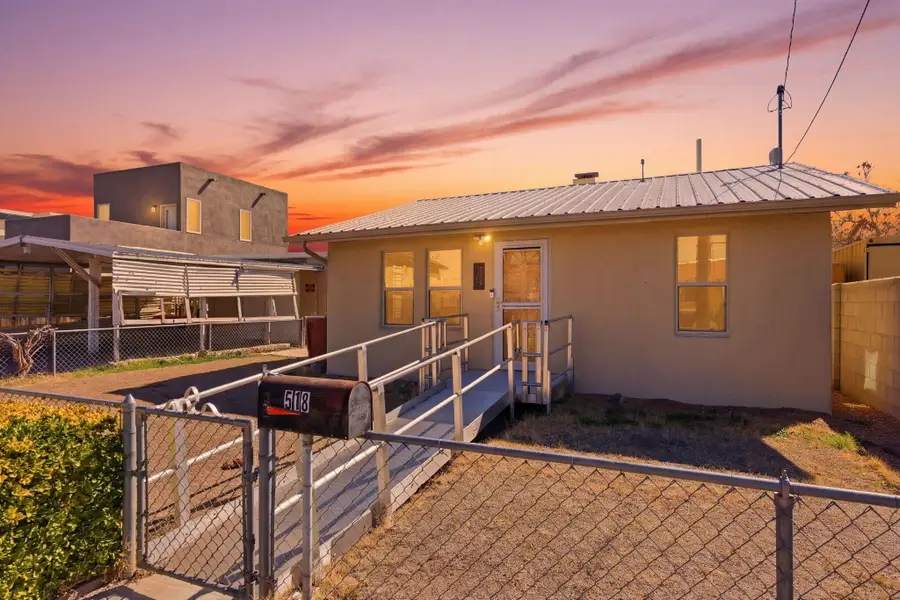 518 Kinley Avenue Nw, Albuquerque, NM 87102 - #2