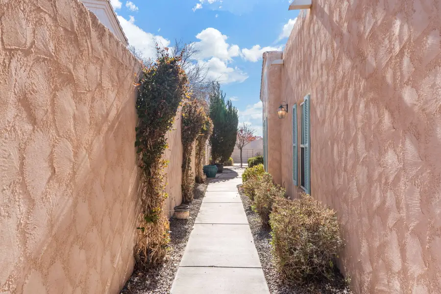 4509 Miramar Drive Nw, Albuquerque, NM 87114 - #3