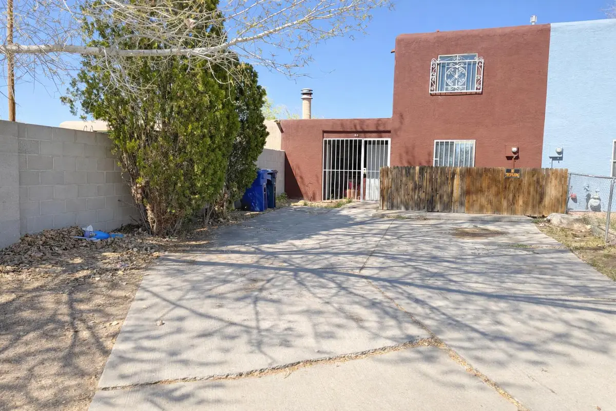 215 La Vida Nueva Del Oeste Sw, Albuquerque, NM 87105 - #1