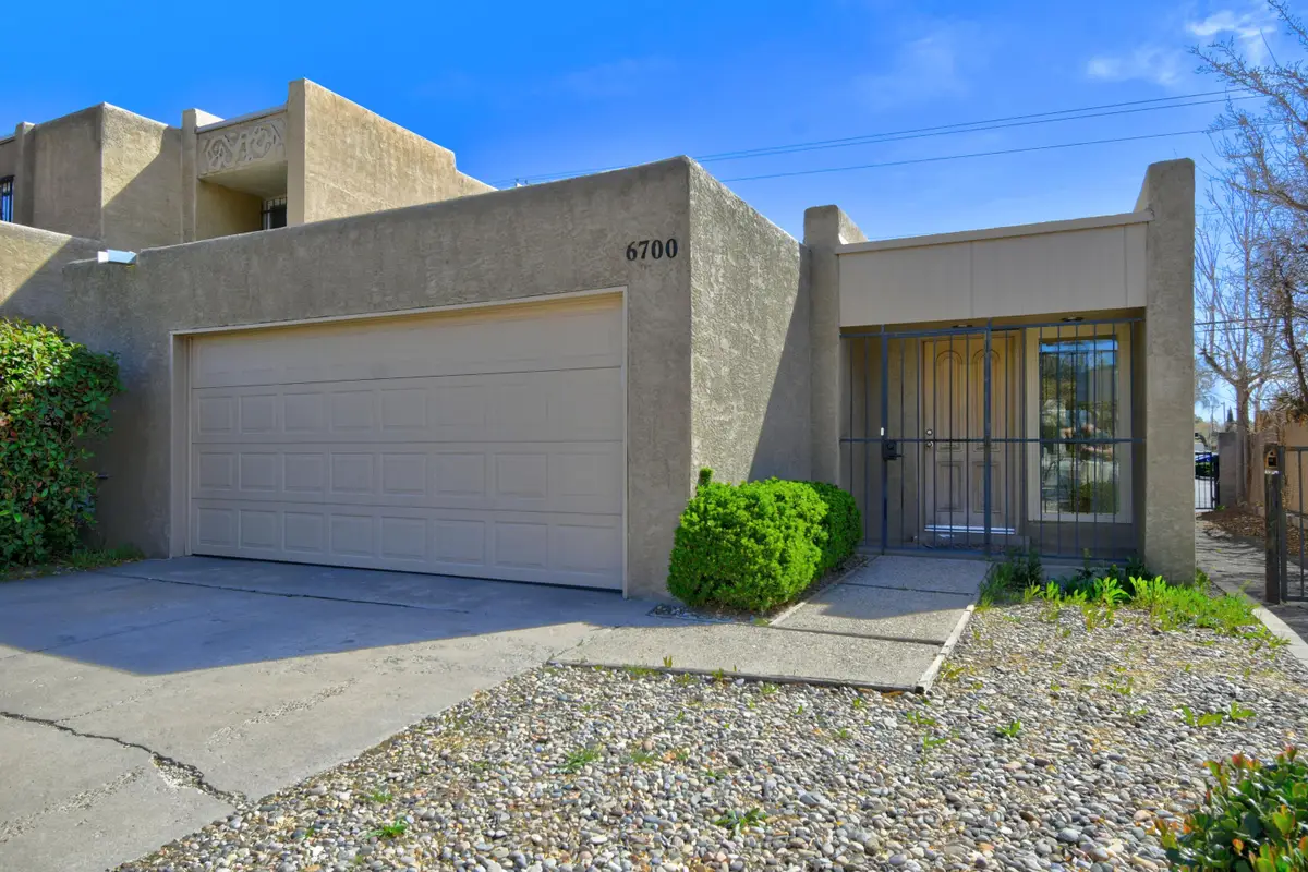 6700 Los Trechos Court Ne, Albuquerque, NM 87109 - #1