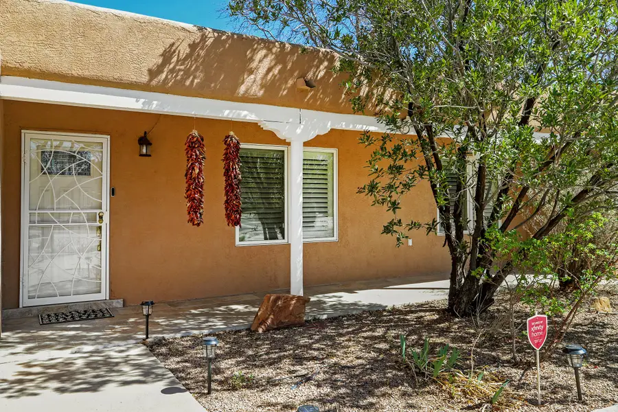 3400 Avenida Charada Nw, Albuquerque, NM 87107 - #2