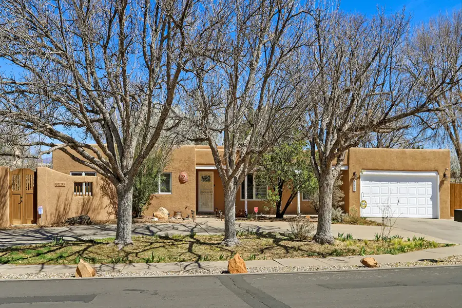 3400 Avenida Charada Nw, Albuquerque, NM 87107 - #3