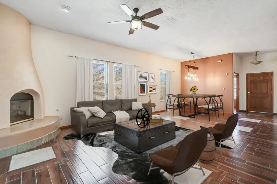 209 Manhattan Place Nw, Albuquerque, NM 87104 - #2