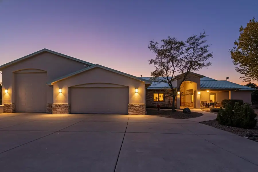 33 Western Trail Drive, Tijeras, NM 87059 - #2