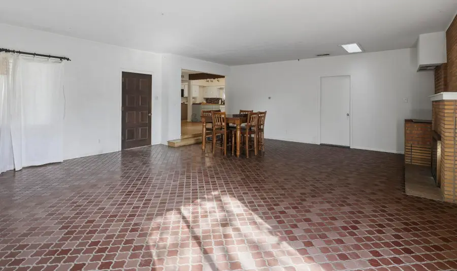 2824 Vermont Street Ne, Albuquerque, NM 87110 - #3