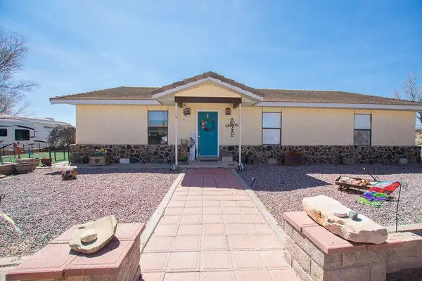 4 Alamillo Road, San Acacia, NM 87831